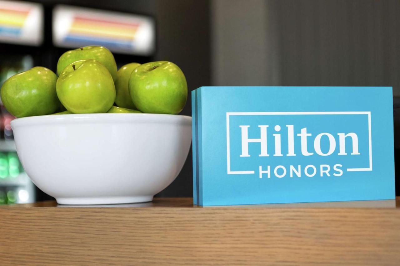 Home2 Suites By Hilton Minneapolis University Area Exterior foto