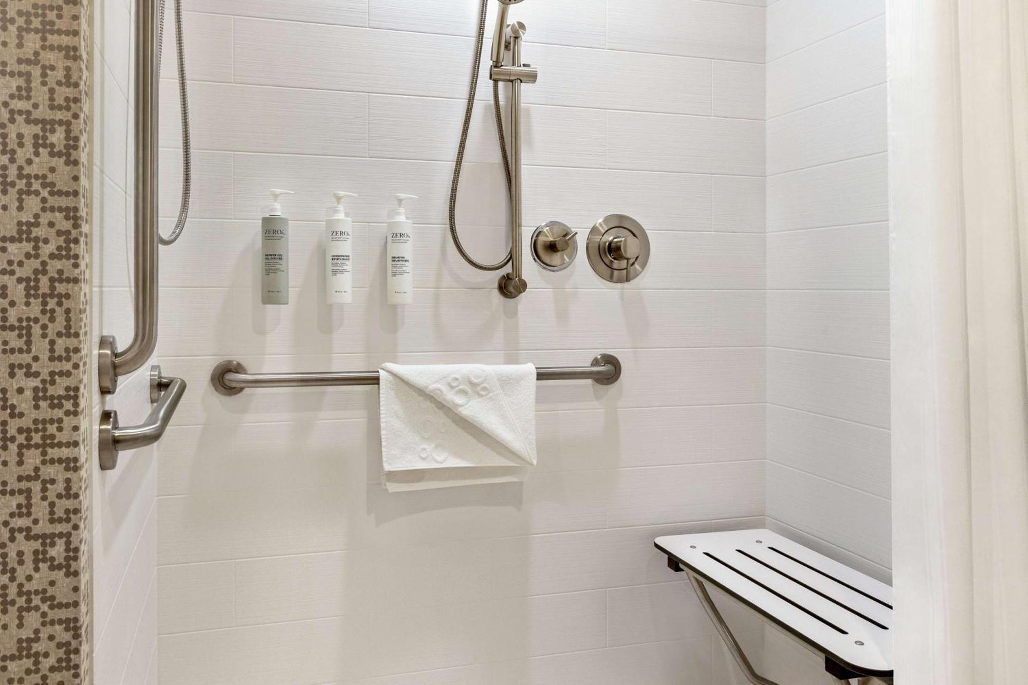Home2 Suites By Hilton Minneapolis University Area Exterior foto